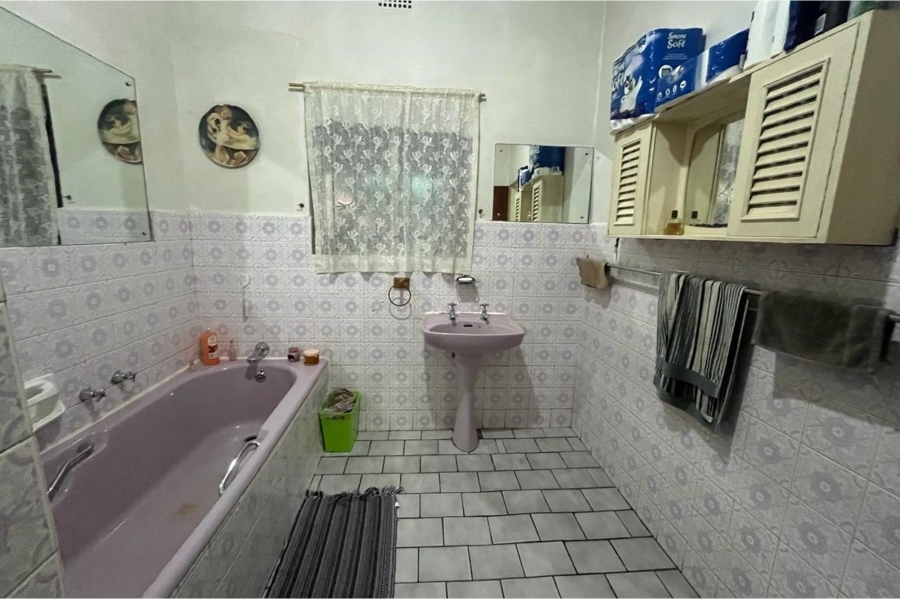4 Bedroom Property for Sale in Newton Western Cape
